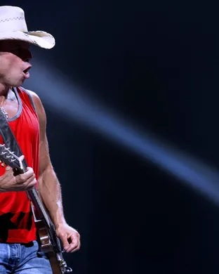 Kenny Chesney Arlington