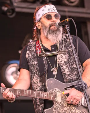 Steve Earle Arlington